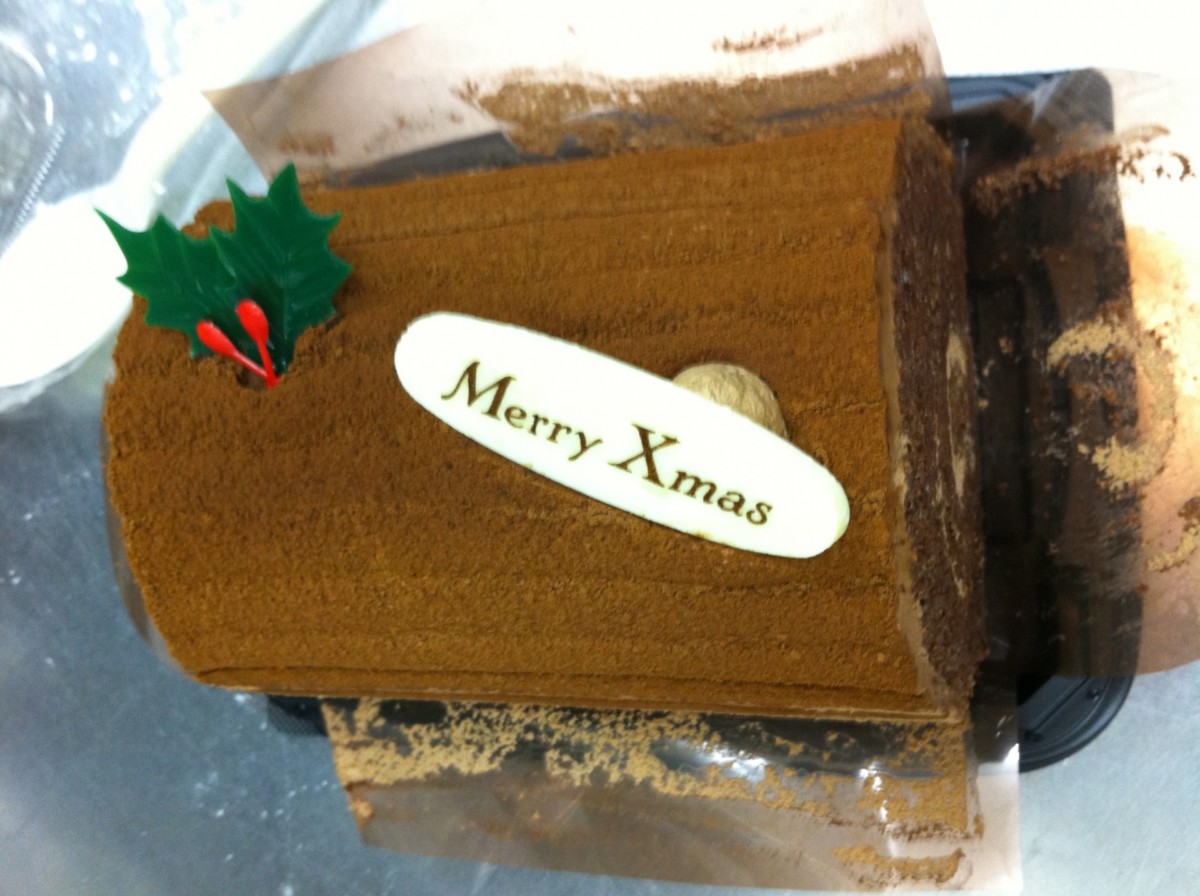 クリスマスケーキはブッシュドノエル 宇部市のケーキ屋さんエールラポール 宇部市 美祢市 小野田市近郊